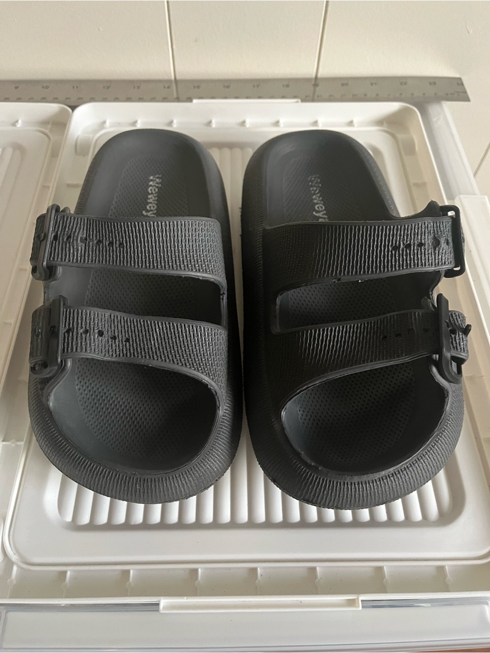 Weweya Women’s Pillow Slides Adjustable Strap Mules- Women’s 7-7.5 / Men’s 5-6